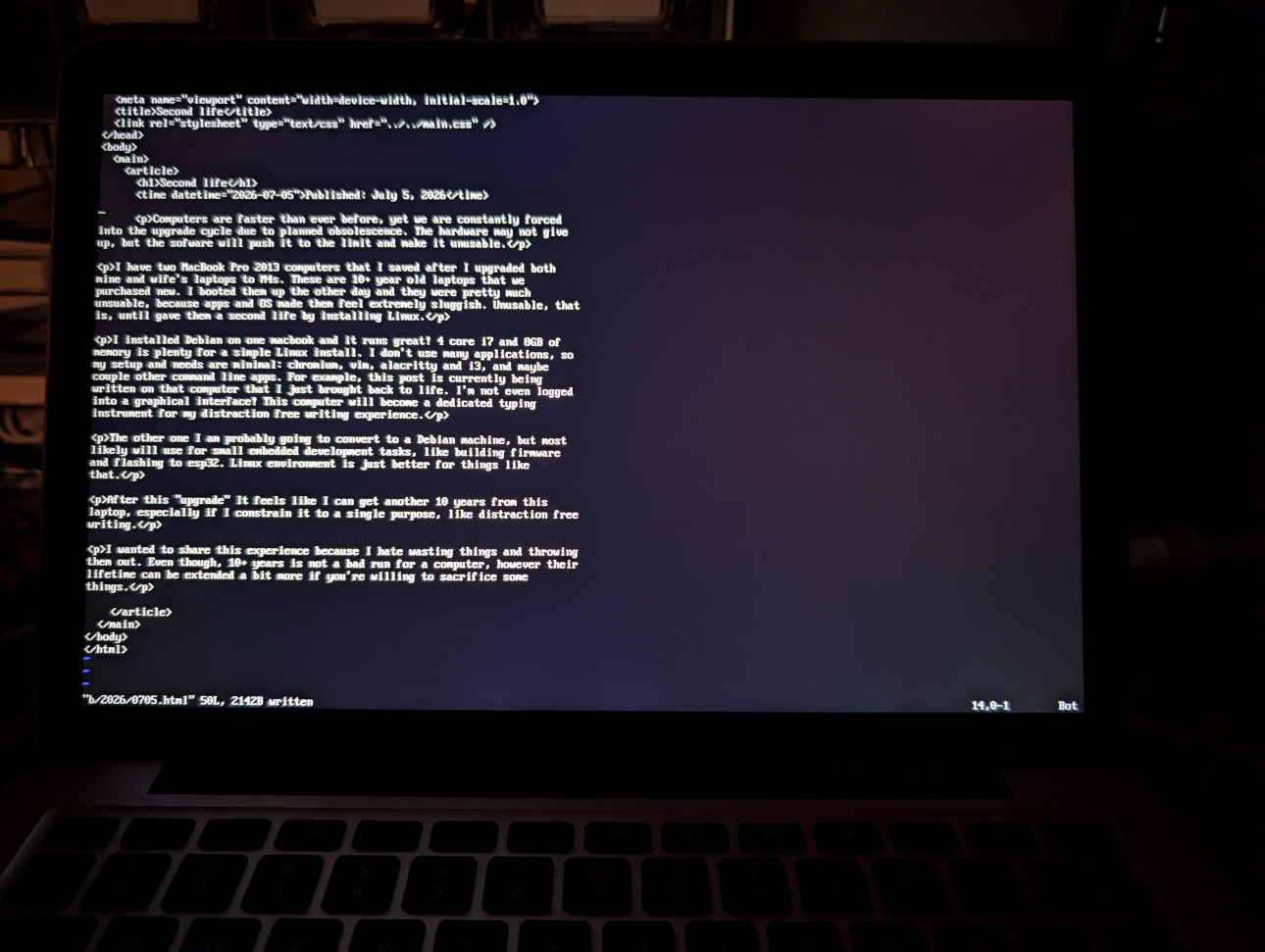 Typing a blog post on old macbook